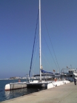 Katamaran im Hafen Dénia